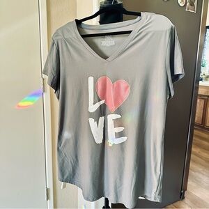 Graphic Polyester Blend T-Shirt L❤️VE size XXL. V-Neck , No Boundaries